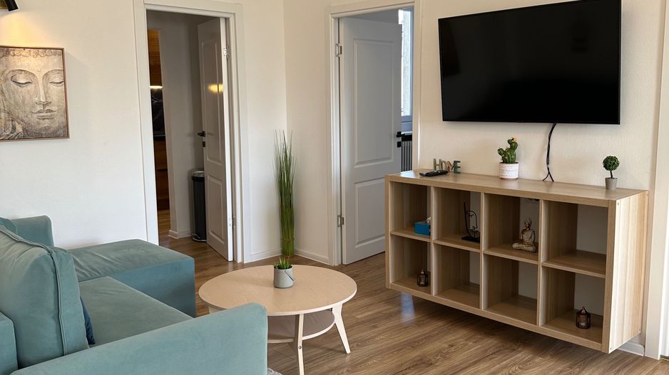 Ofer spre închiriere apartament 2 camere zona Piața Romana - Poză 3