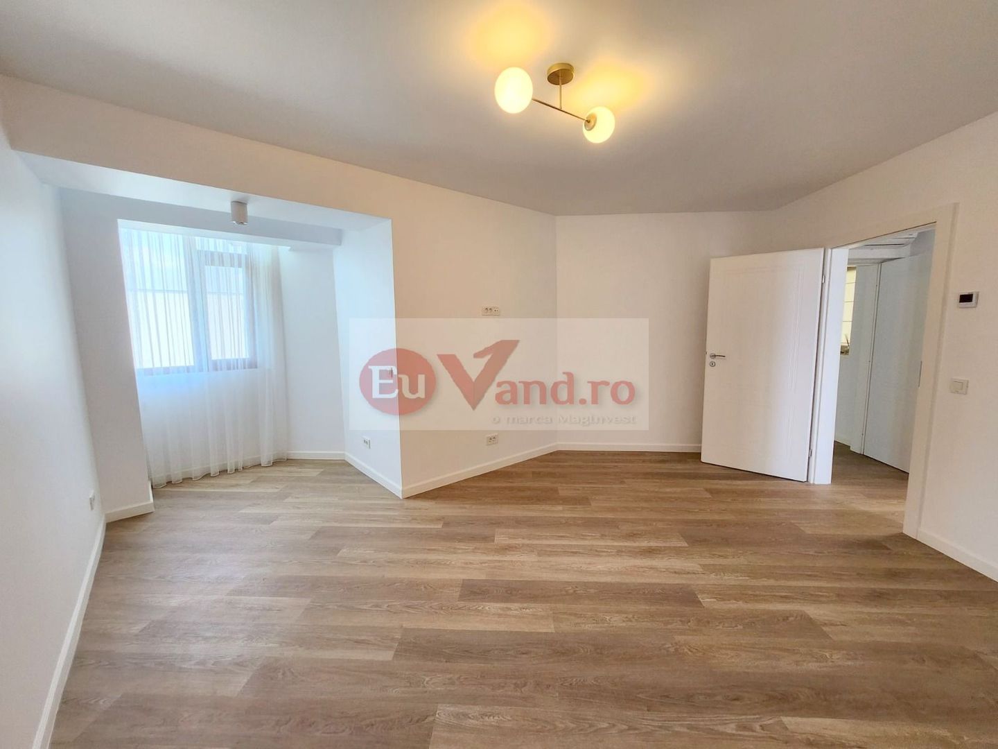 De vanzare apart. 3 camere Faleza , vedere Dunare, 78 mp, renovat premium - Poză 11