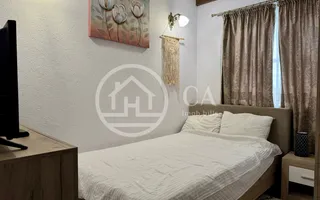 Casă de vânzare cu 6 camere in cartierul Tineretului, Oradea - Poză 14