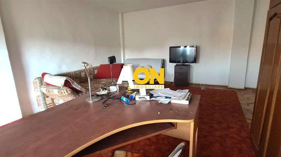 Apartament de vanzare, 3 Camere, 2 Bai, Zona Stadion - Poză 3