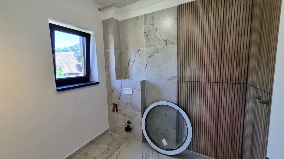 Apartament cu 4 camere 125 mp (4 garsoniere) la cheie + 60 mp pod - Busteni - Poză 12