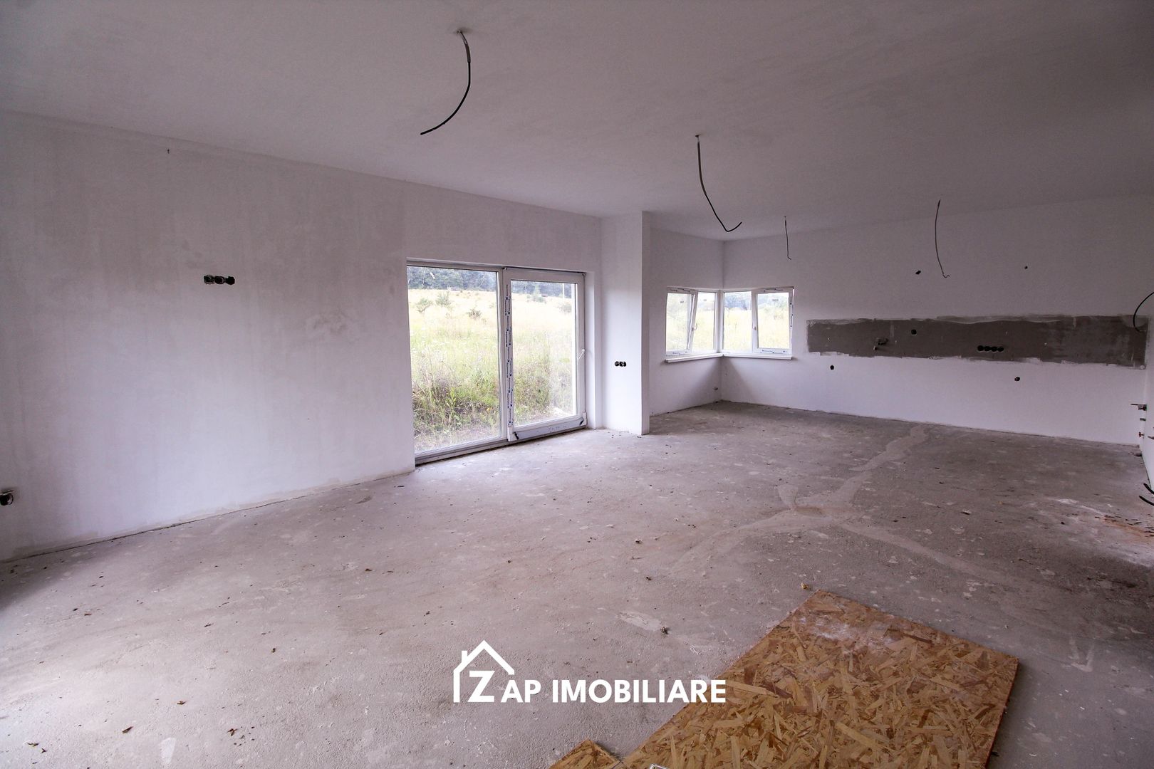 Corunca - 4 Camere 4 băi - 120 mp - 540 mp teren - Poză 2