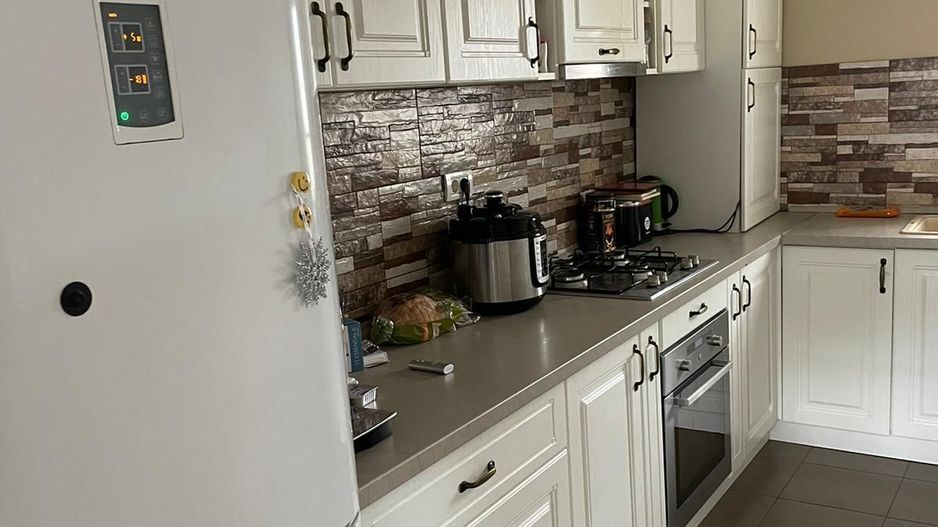 Casă modernă mobilată | 3 dormitoare |  Ansamblu privat | Strada asfaltata - Poză 6