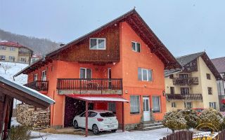 In regiune pitoreasca, cu view montan, Moeciu de Jos, Bran, Brasov - Poză 1