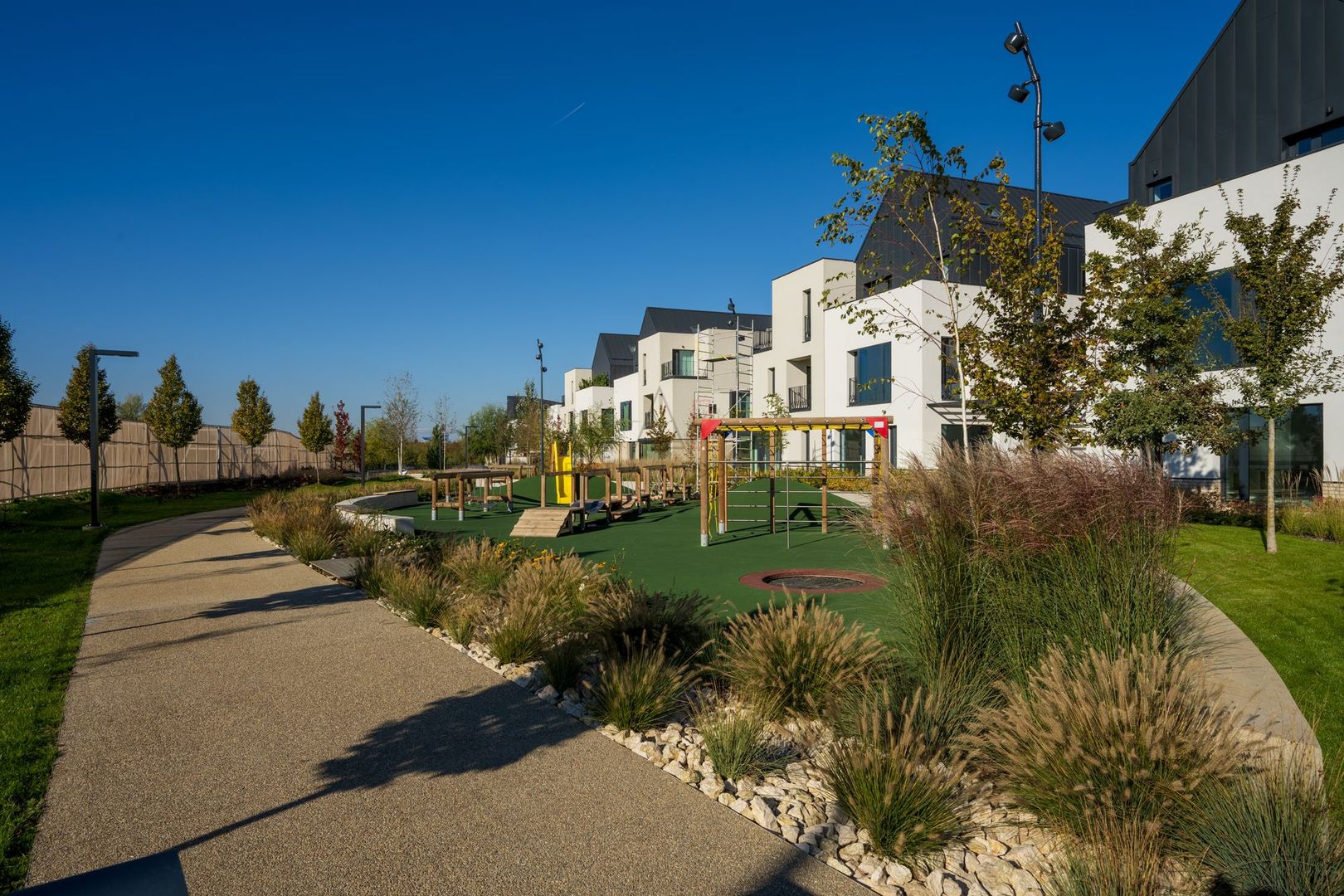 2 camere l mobilat utilat l Avalon - Poză 1