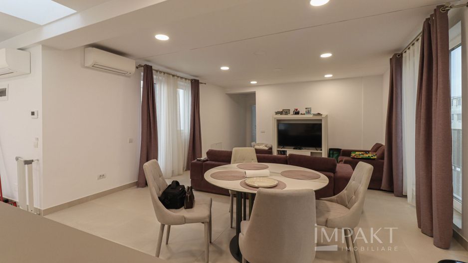 Penthouse dispus pe 2 niveluri in Dambul Rotund - Poză 8