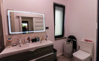 VILĂ MODERNĂ DE LUX CU PISCINĂ, FOTOVOLTAICE ȘI FOIȘOR – BREAZA - Poză 29