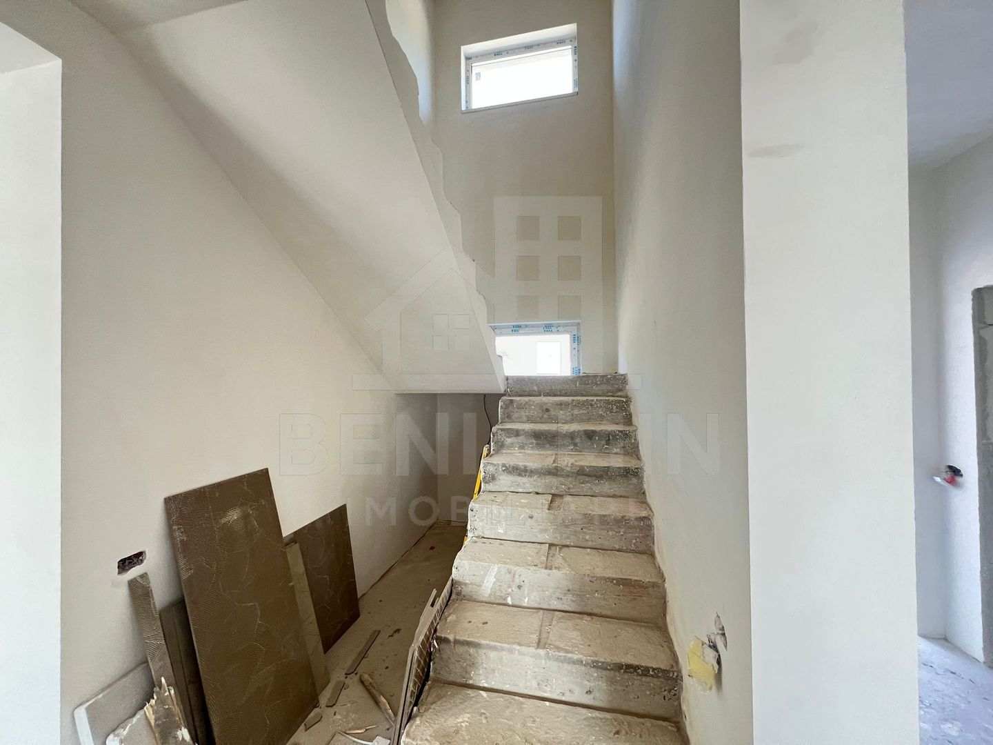 Casa-5 camere-P+1+P-147mp utili-600mp teren-Utilitati-Sanpetru - Poză 11