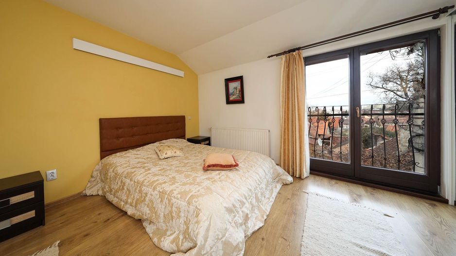 Casă deosebită de vânzare în centrul Brașovului - Poză 42