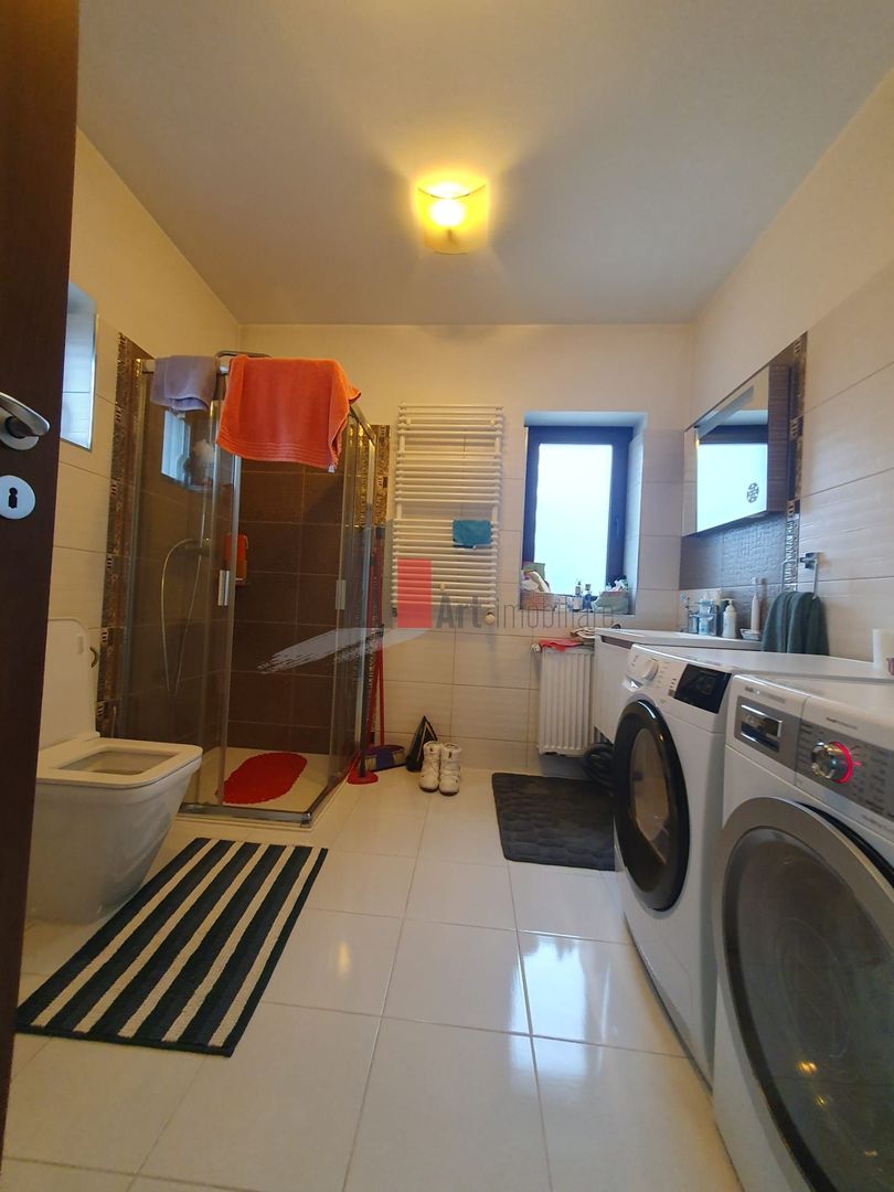 Vila superba Tunari cu piscina - Poză 5