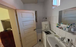 Casa cu 4 camere, 2024 mp teren, la asfalt, cu utilitati, Vintu de Jos - Poză 13