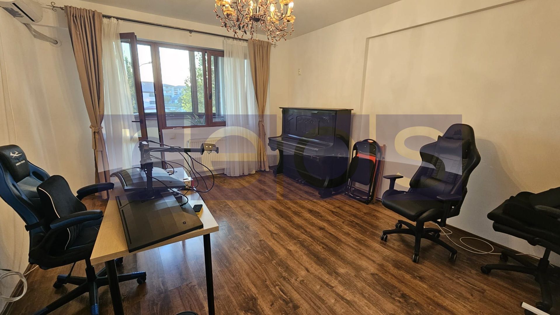 DE VANZARE 2 CAMERE DECOMANDAT | CARTIER LATIN | PARCARE | ETAJ 1 - Poză 1