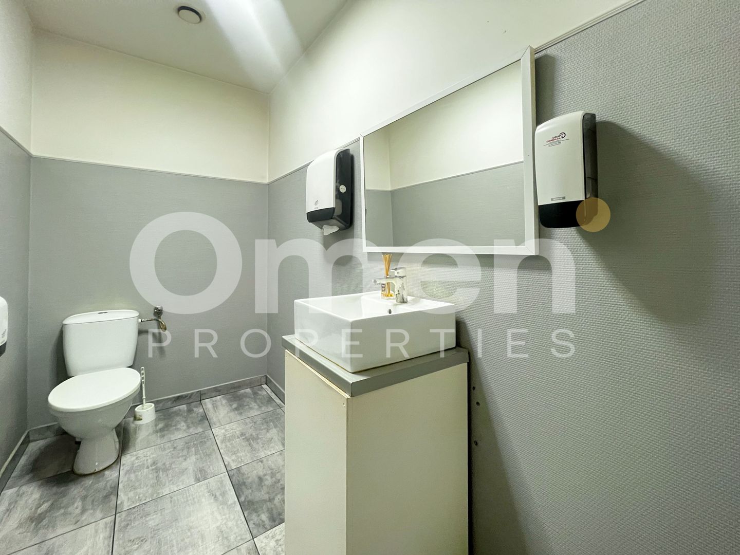 Spațiu comercial de închirial  | 255 mp + depozit | 10 euro/mp  | Centrul Vechi. - Poză 4