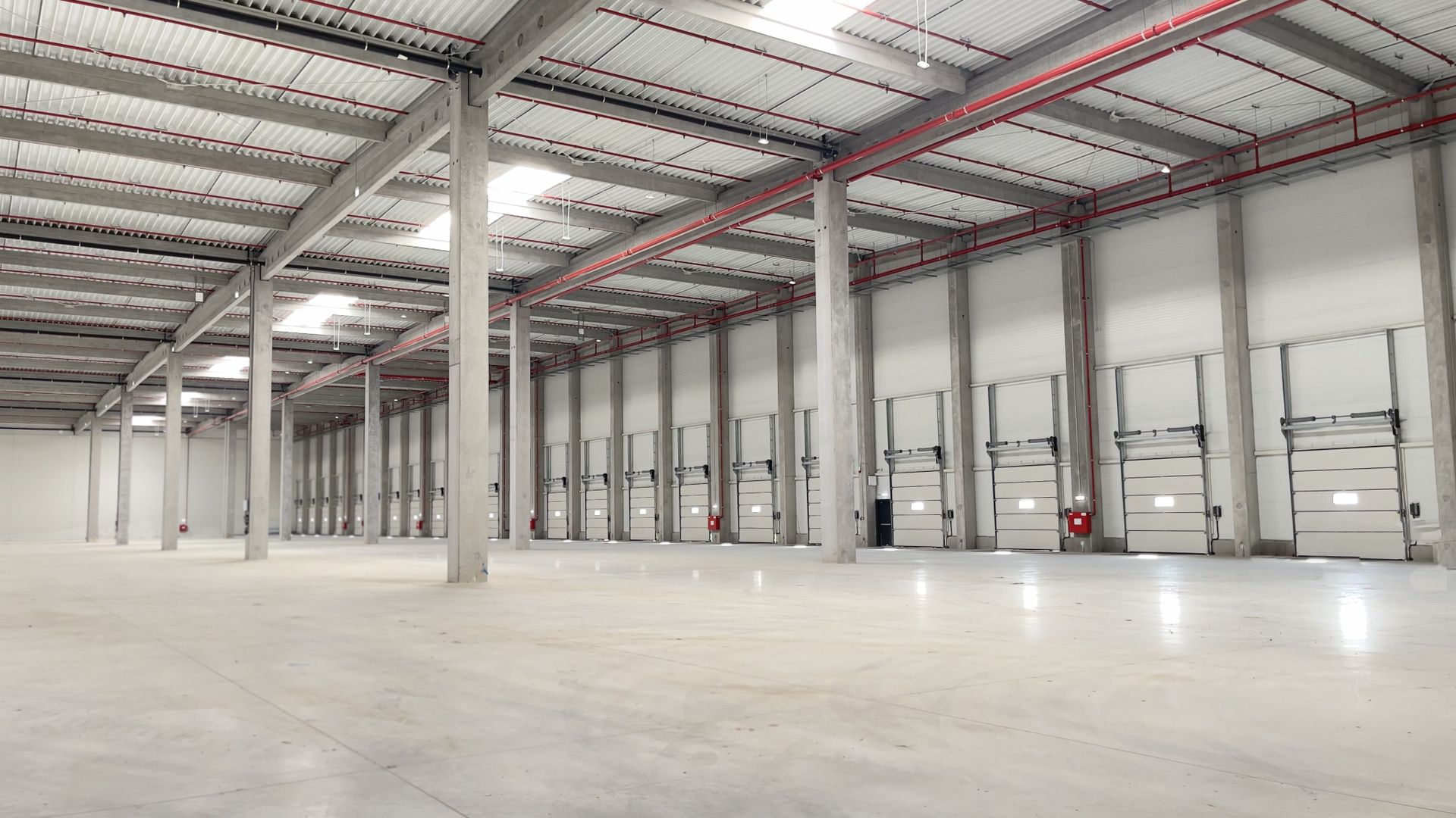 Hala industriala depozitare si productie la 2710 mp - Poză 2