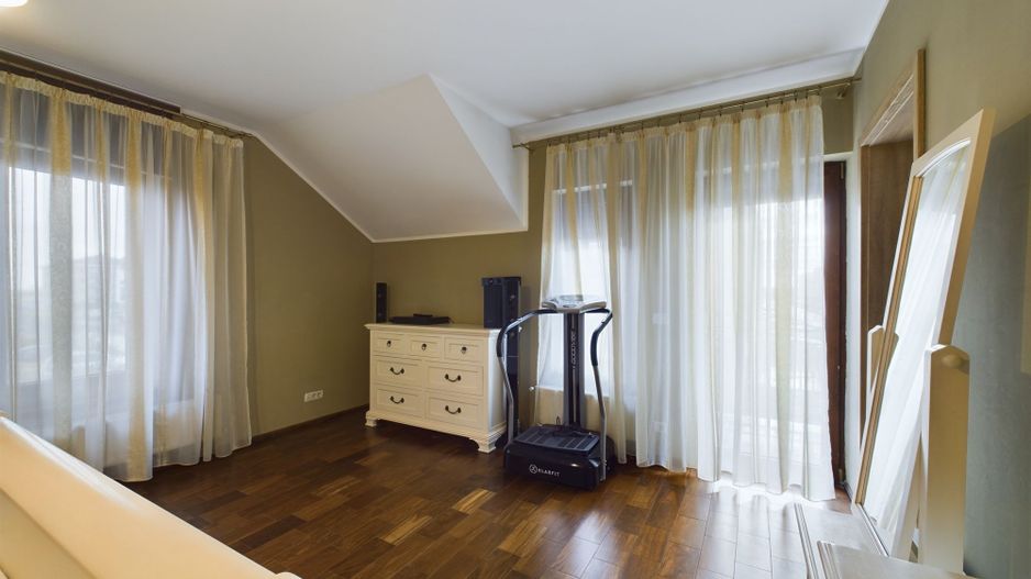 Casă modernă în Giroc, complet mobilată și utilată - Poză 17