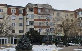 Apartament 3 camere, Ultracentral, Costesti - Poză 1