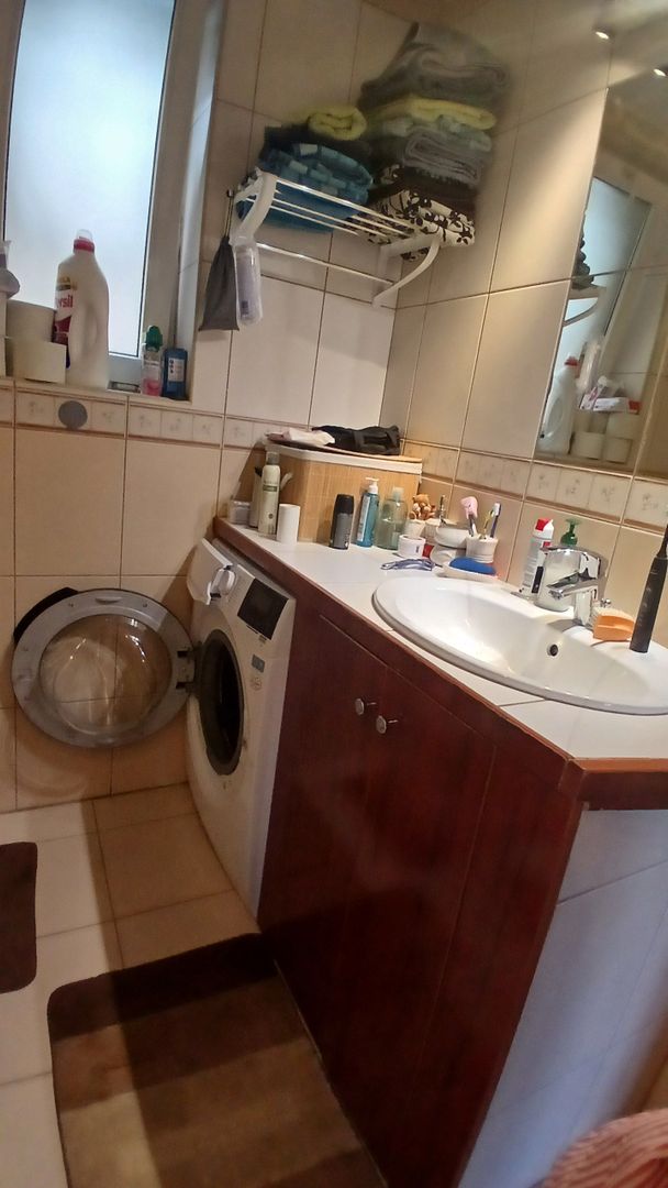 Casă individuală de vânzare în Șura Mare – ideală pentru 2-3 familii - Poză 10