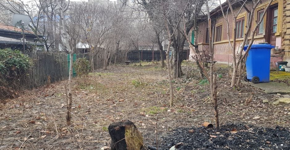 Casă Demolabila-Teren de vanzare - Poză 6