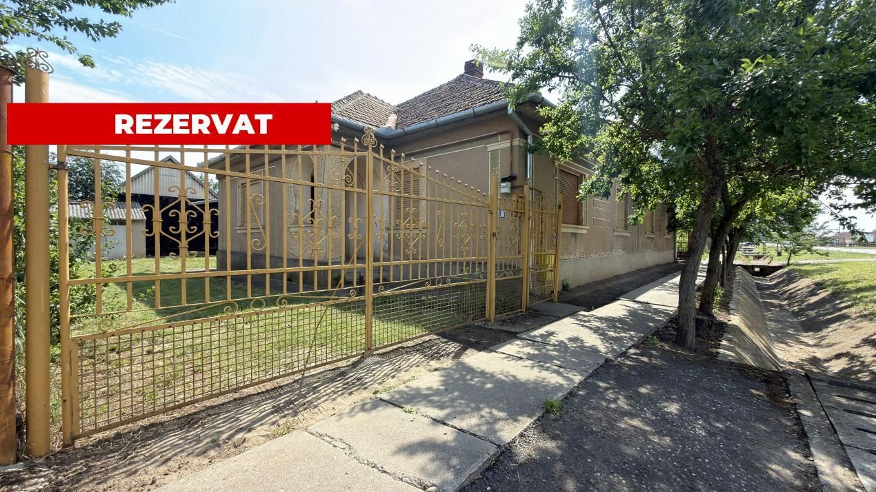 Casă 4 camere, Teren 1955 mp Str. Vezendiului Nr. 366 - Loc. Petrești, Satu Mare - Poză 1