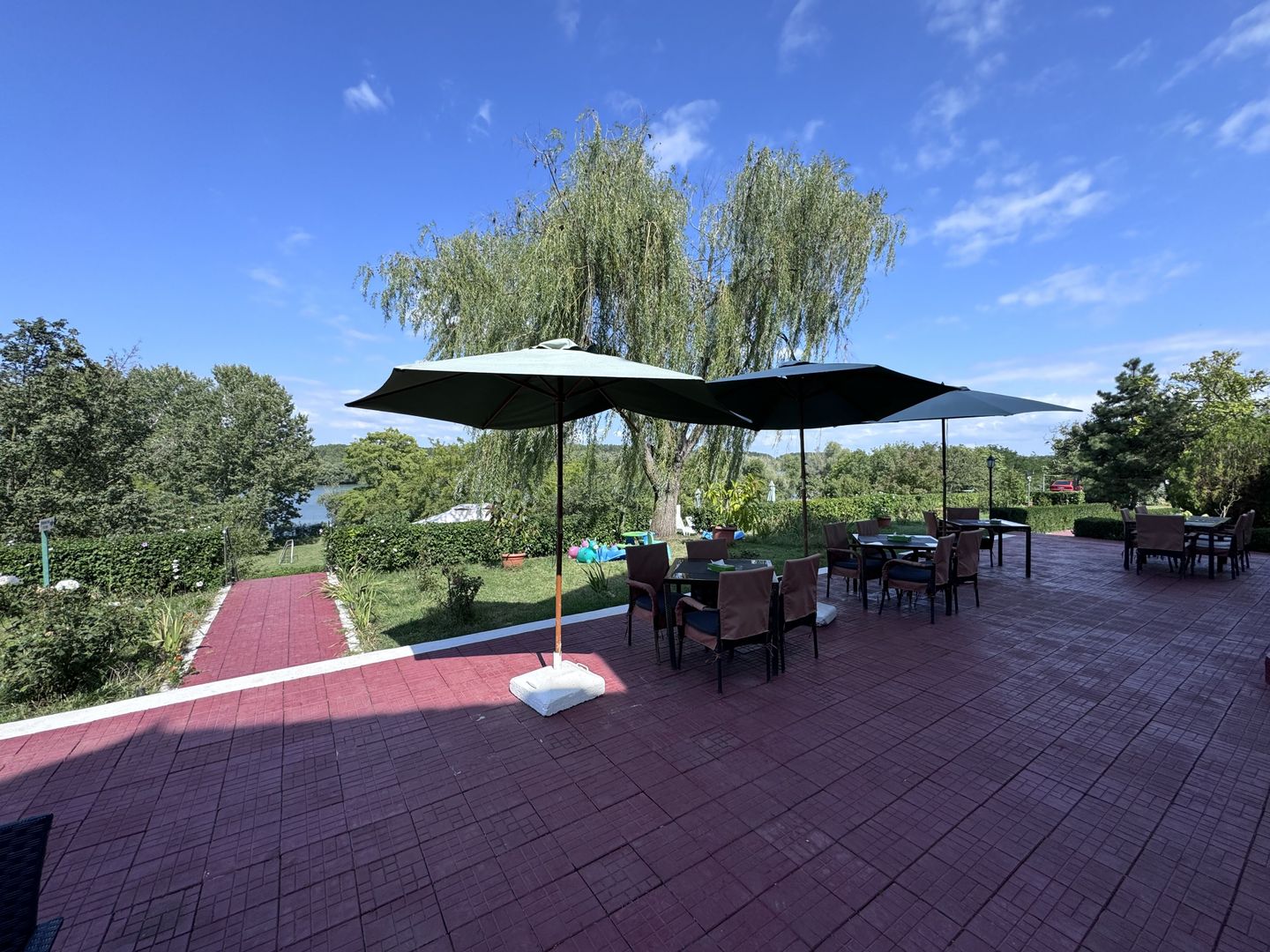 Hotel 20 camere Delta Dunarii 50 m deschidere teren 6000 mp acces auto - Poză 42