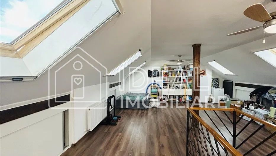 Triplex cu 5 camere complet mobilat si utilat, in SELIMBAR - Poză 3