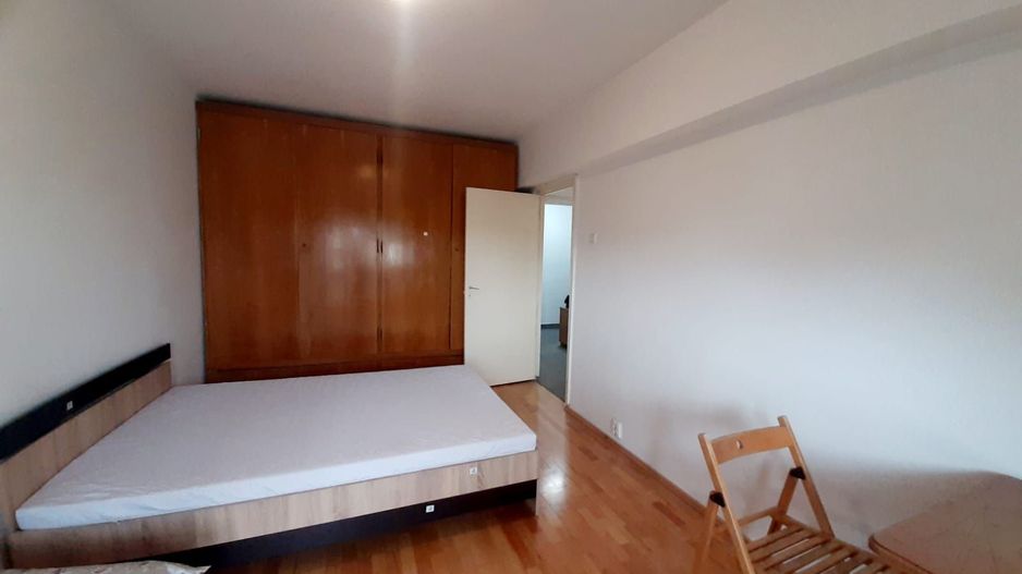 Apartament cu 3 camere pe Calea Dorobanților - Poză 2