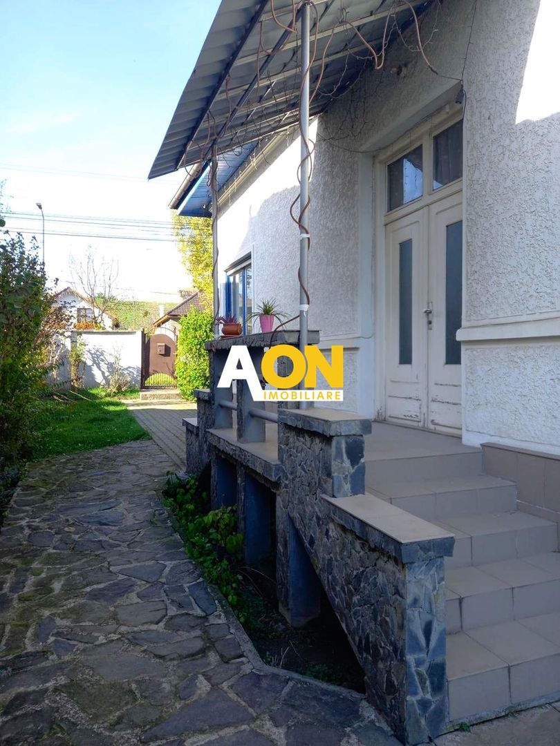 Casa 3 camere. 834 mp teren, zona cetatii Alba Carolina - Poză 4