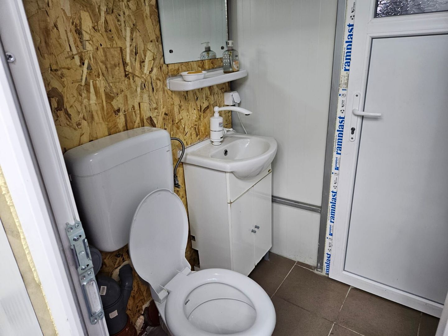 Inchiriere spatiu Hala 45 mp, Razboieni - Poză 9