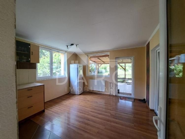 Casă de vânzare, teren 1040 mp - Poză 5