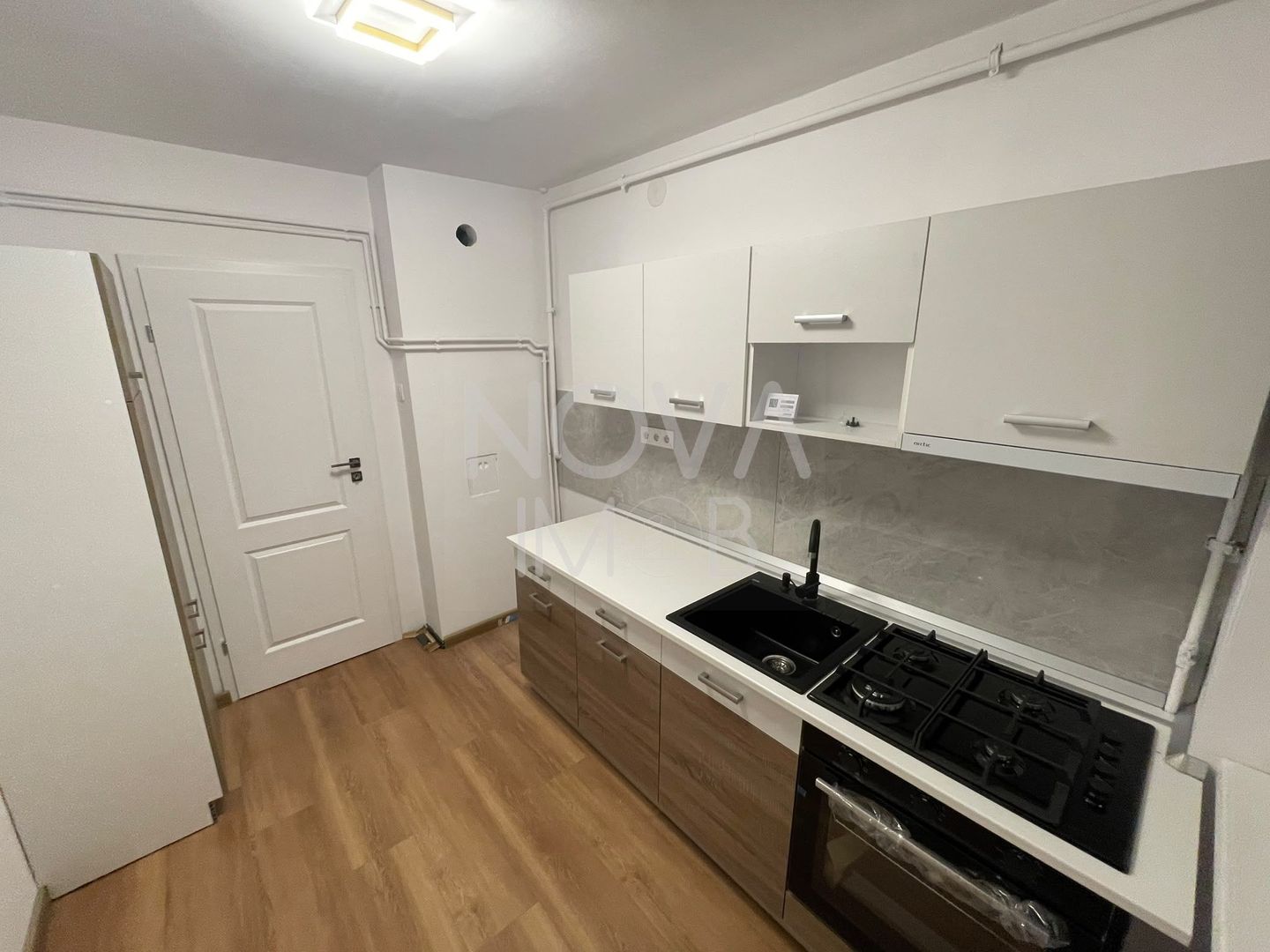 Apartament 3 camere,  prima inchirere - Bulevardul Milea - Poză 1