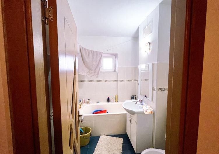 Zonă Centrală, bloc nou, apartament cu priveliște | 70 mp utili |  loc parcare - Poză 6