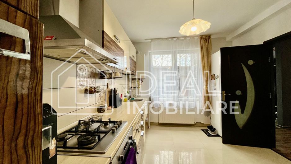 Casă tip Cvadruplex în Cartierul Zăvoi - Poză 10