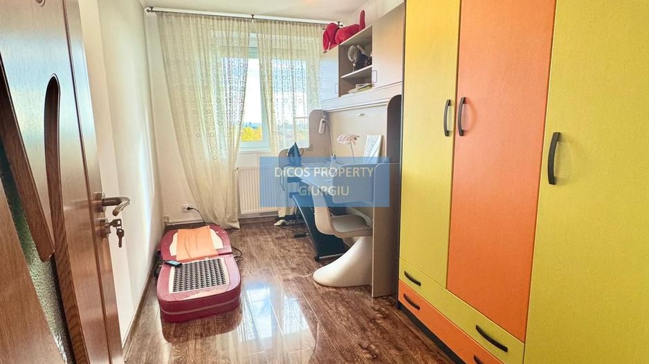 Apartament 3 camere, 64 mp, Nicolae Titulescu, etaj 4 - Poză 5