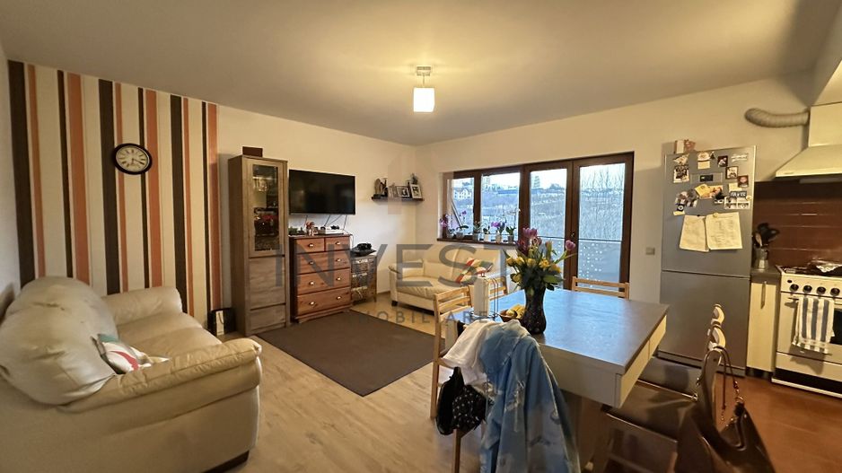 Apartament de 90 mp in Vila , la 5 minute de Kaufland Manastur. - Poză 1