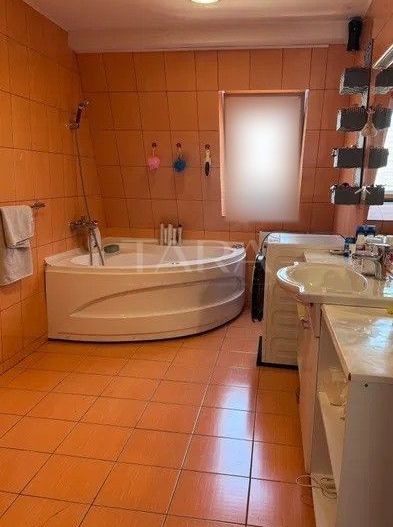 Apartament cu 3 camere mobilat și utilat – aproape de Cluj - Poză 6