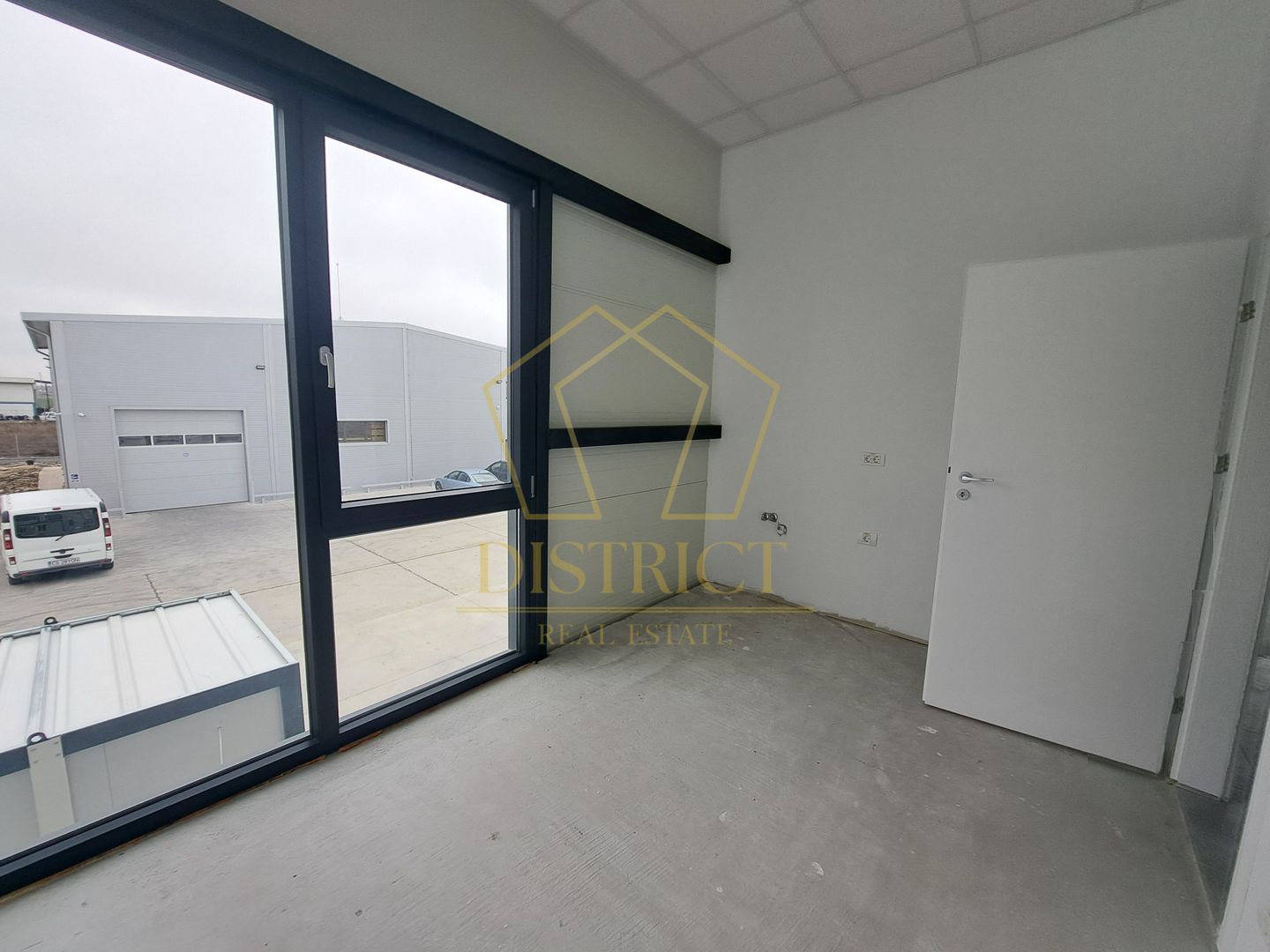 COM 0% Hale servicii, birouri și depozitare de inchiriat  | Aeroport - Poză 12