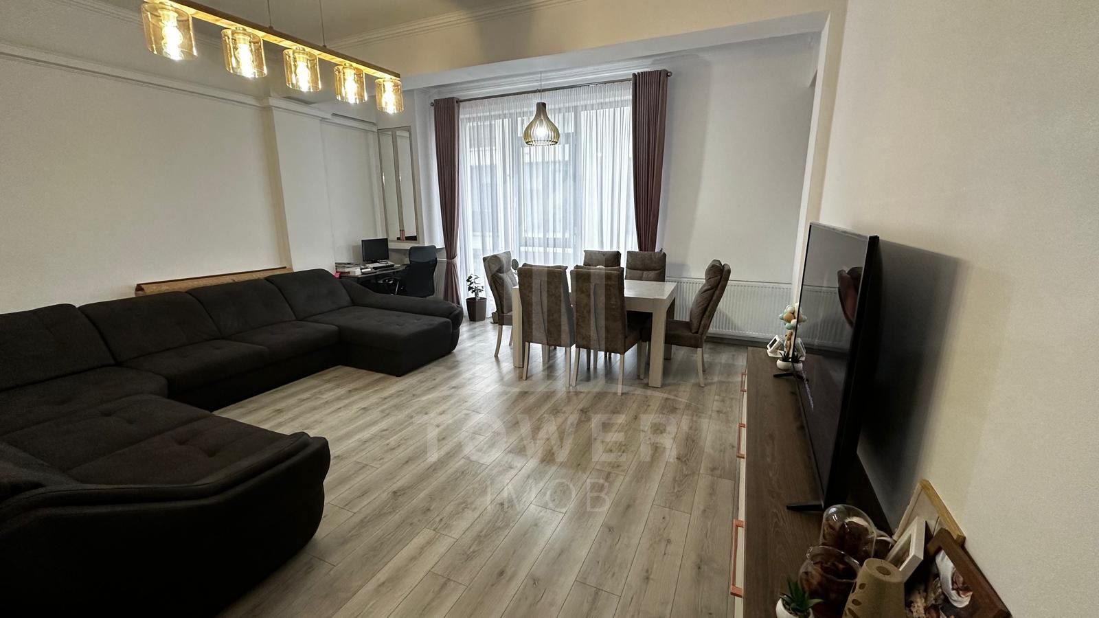 Apartament 3 camere de vânzare în Doamna Stanca - Poză 1