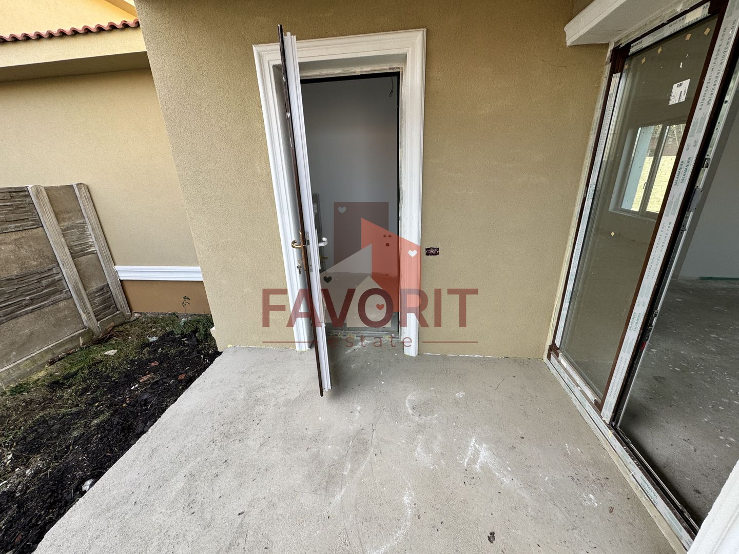 Casa Individuala in Mosnita. La asfalt. Cu Carport - Poză 17