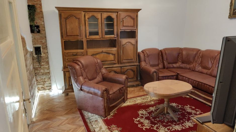 Apartament modern 2 camere 56 mp utili si curte in zona Centrala - Poză 2