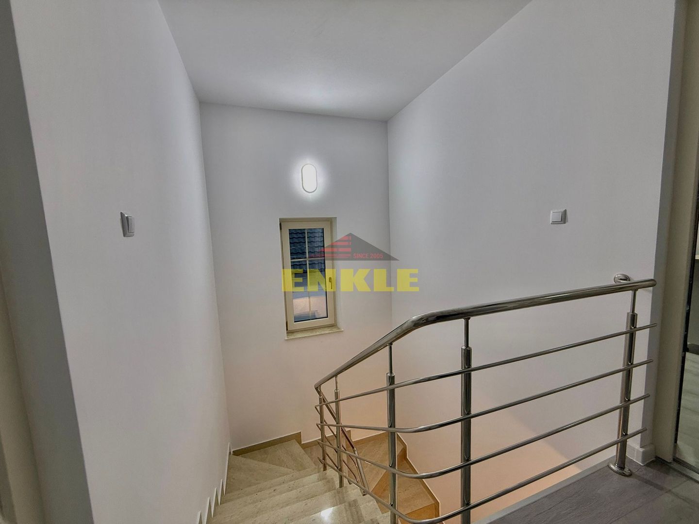 Casă / Vilă cu 4 camere de vânzare în Ultracentral, Botosani - Poză 6