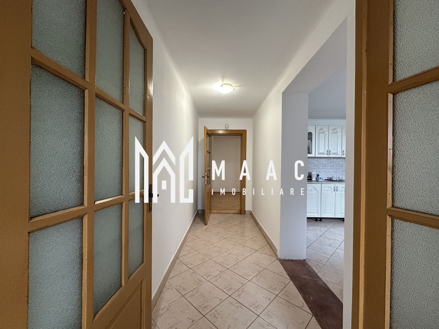 Casă tip duplex | 200 mp utili | 3 niveluri | Zona Trei Stejari - Poză 9