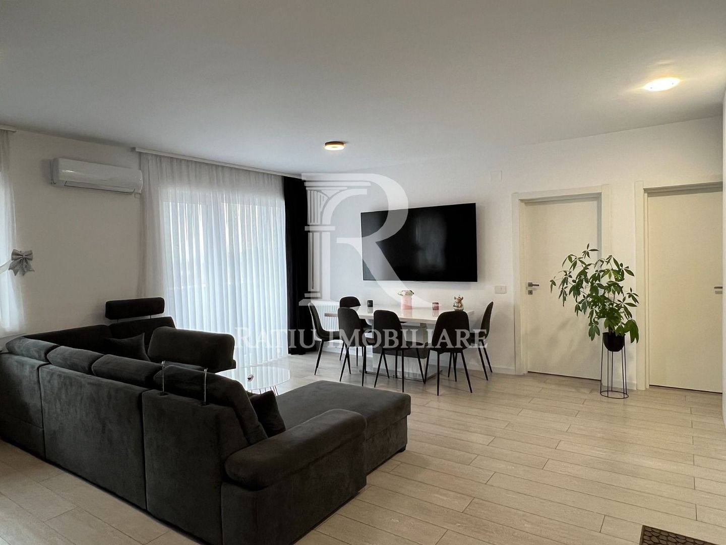 Apartament cu 3 camere |Parcare Supraterana |Panorama |Nufarul |Oradea - Poză 1