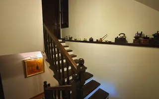 Vilă cu 10 camere P+2E+M 400 M² utili 2800 M² Teren Comandau - Poză 15