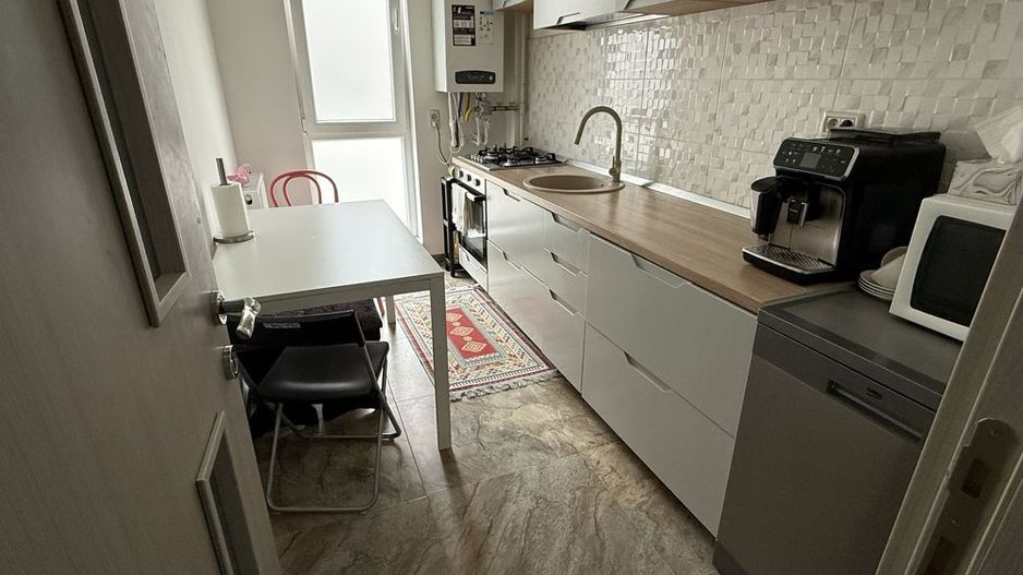 Apartament 3 camere + loc de parcare - Poză 3