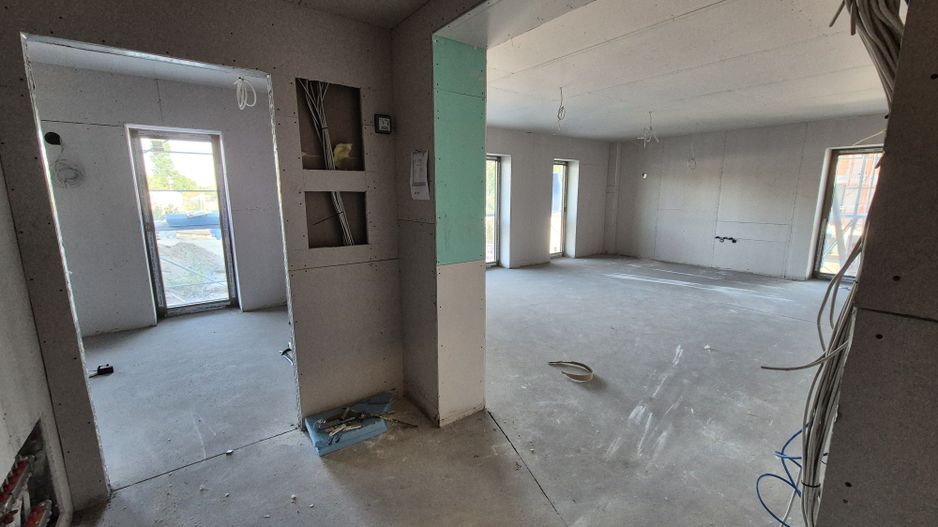 Apartament cu 5 camere 150.11 mp + curte proprie 241,17 mp - Green Lake - Poză 5