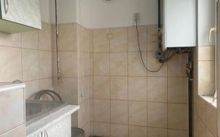 Super pret!! Vanzare apartament cu 3 camere-Micro 9 - Poză 1
