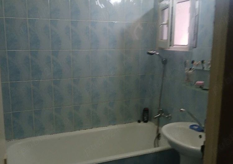 Vând apartament 3 camere, Campia Libertatii - Poză 4