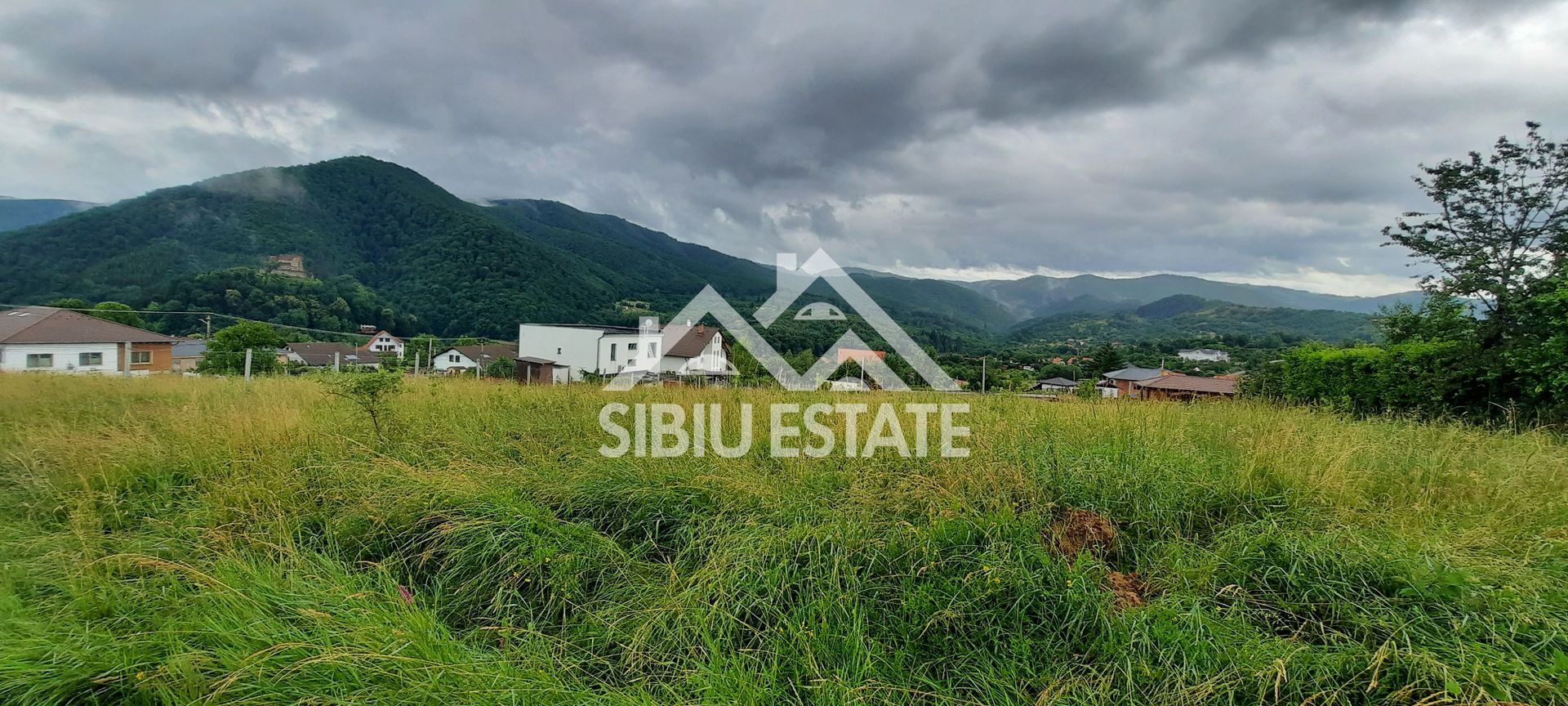 Teren casa Cisnadioara, panorama maxim - Poză 1