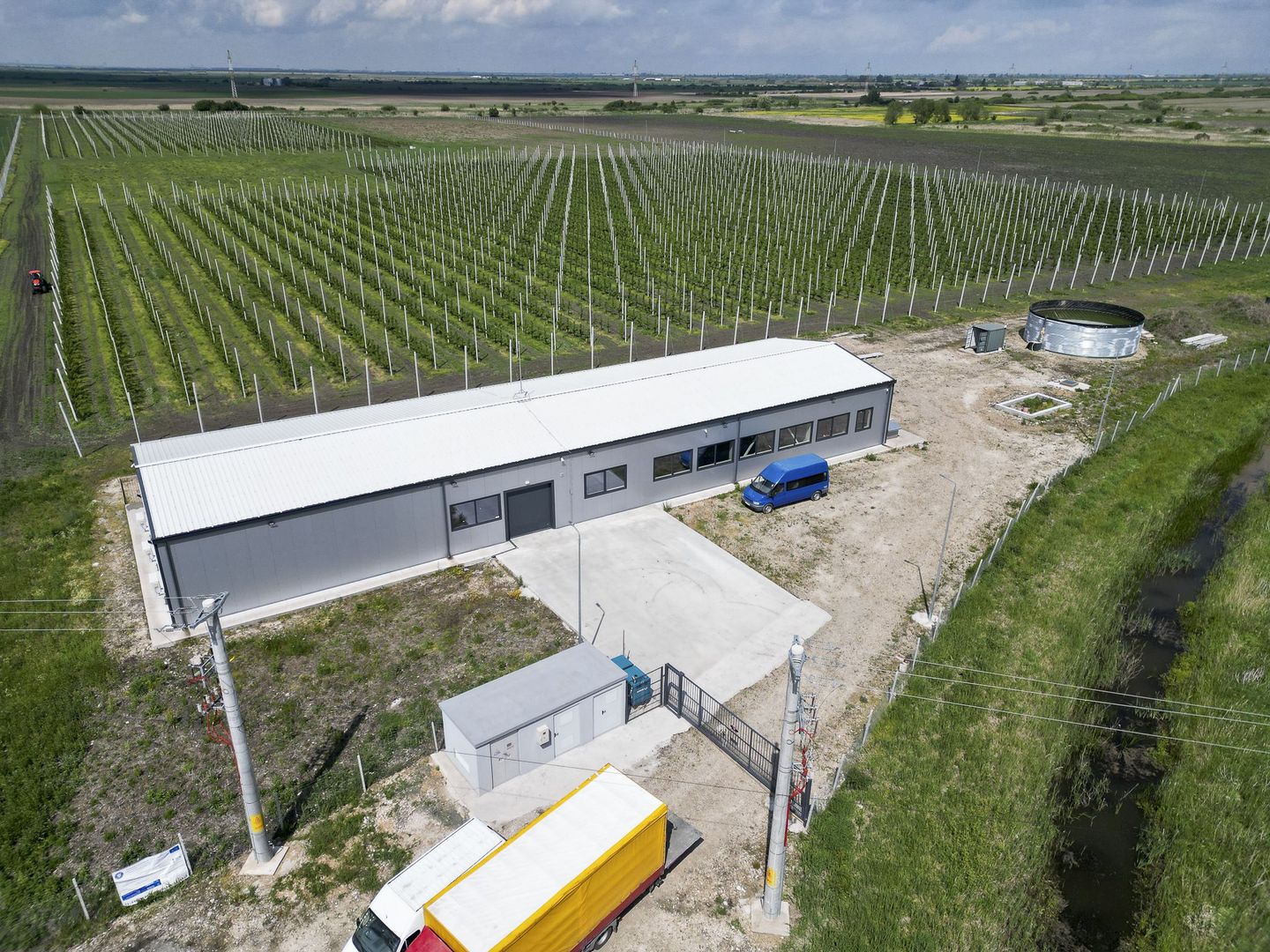 Oportunitate investiție: Livadă de Cireși și Hală - Poză 21