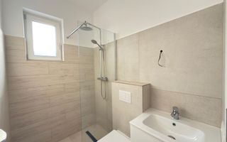 COMISION 0! Duplex finalizat - 5 camere, 3 bai. Panouri fotovoltaice. - Poză 4